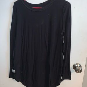 Black basic long sleeved tee